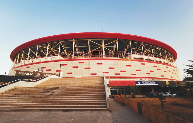 送分小测试：根据职业生涯轨迹，猜猜这是哪位球员？